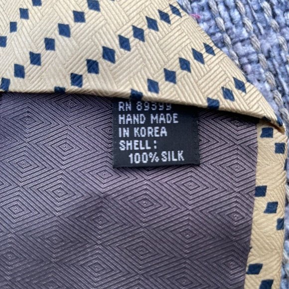 Van Heusen Men Tie Gold/Blue Tone Men Neck Tie Classic Ties 100% silk Handmade - Picture 5 of 9